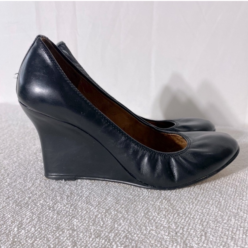 Locale Black Leather Round Toe Wedges 37